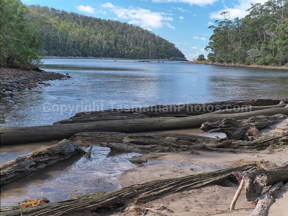 Canoe Bay, Tasman National Park, Tasmania. (martin chambers: tasmanianphotos.com) (16/04/21) : Canoe-Bay-Tasmania_20210416-151349