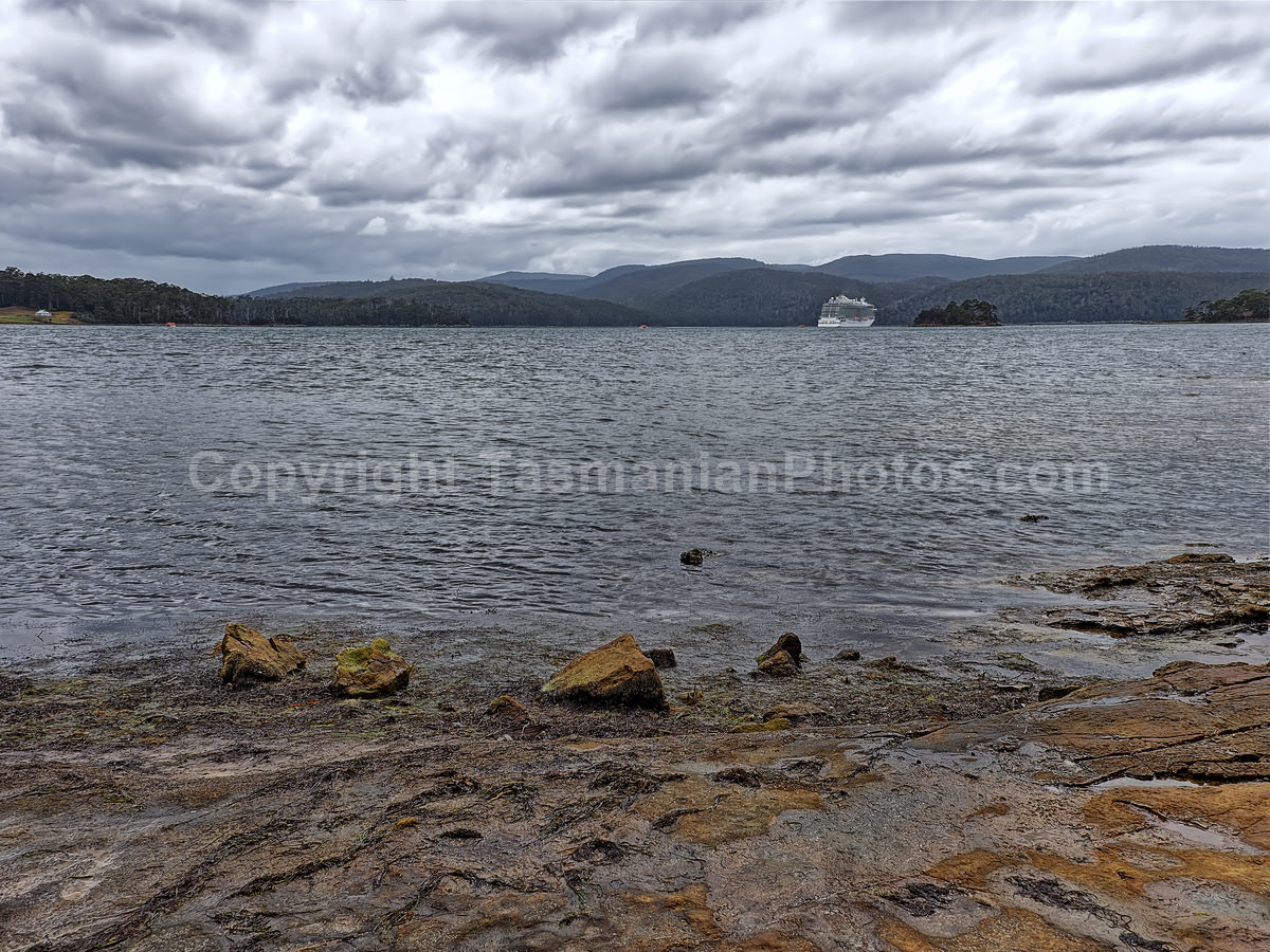 View from Carnarvon Bay, Port Arthur in Tasmania.  (martin chambers: tasmanianphotos.com) (09/02/20) : Carnarvon-Bay-Tasmania_20200209-203246