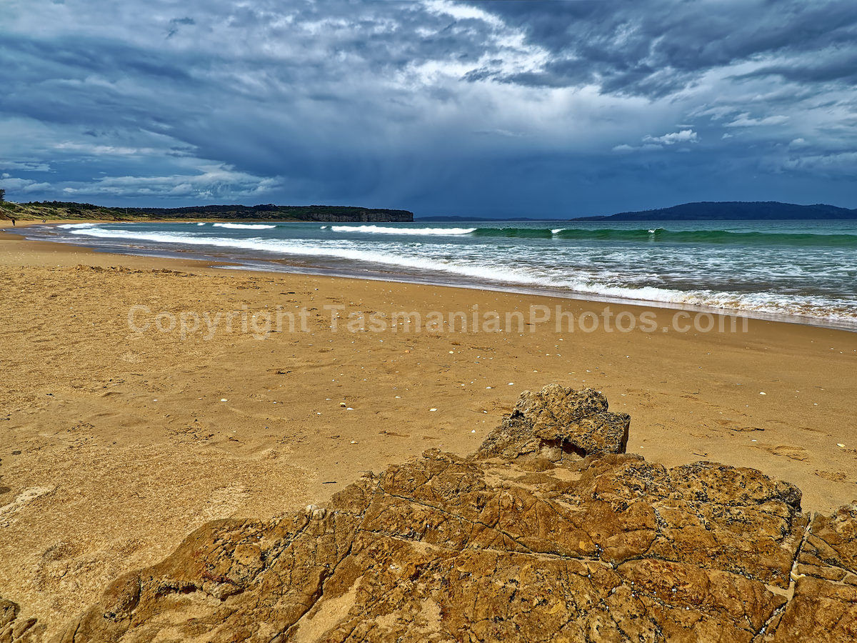 View of Clifton Beach, Clifton, Tasmania, Australia.  (martin chambers: tasmanianphotos.com) (03/11/19) : Clifton-Beach-Tasmania_20191103-203534