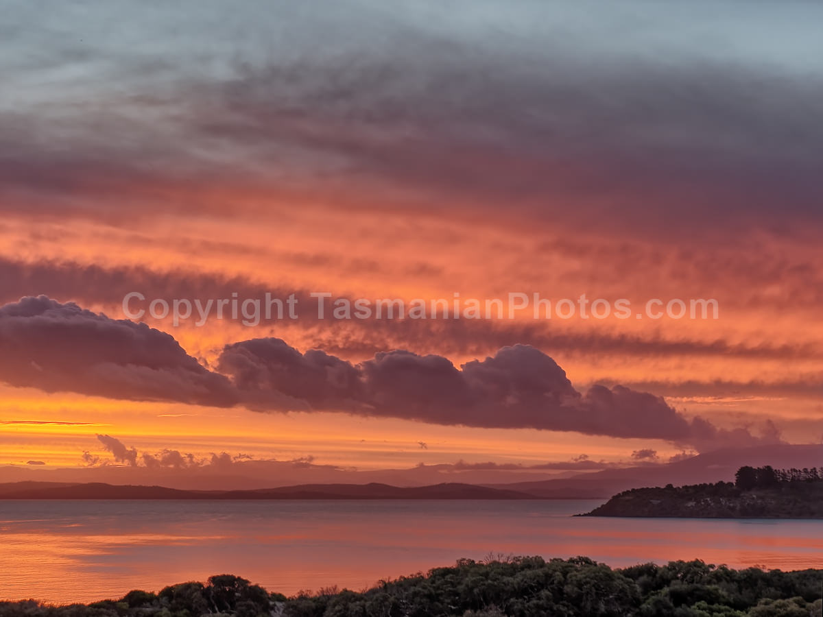 View over Frederick Henry Bay from Primrose Sands, Tasmania. (martin chambers: tasmanianphotos.com) (22/11/19) : Frederick-Henry-Bay-Tasmania_20191122-203514