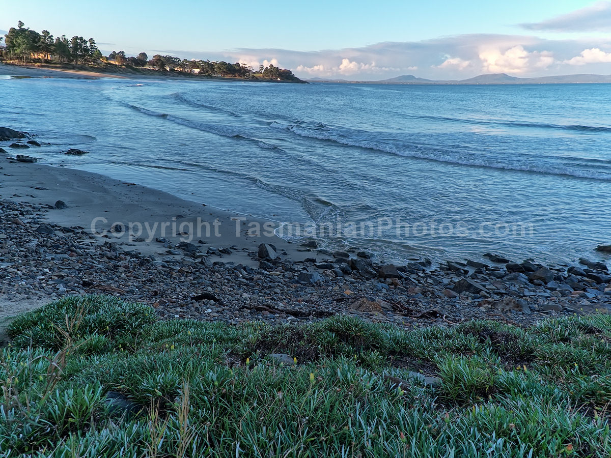 Jubilee Beach, Swansea, Tasmania. (martin chambers: tasmanianphotos.com) (12/04/21) : Jubilee-Beach-Tasmania_20210412-151531
