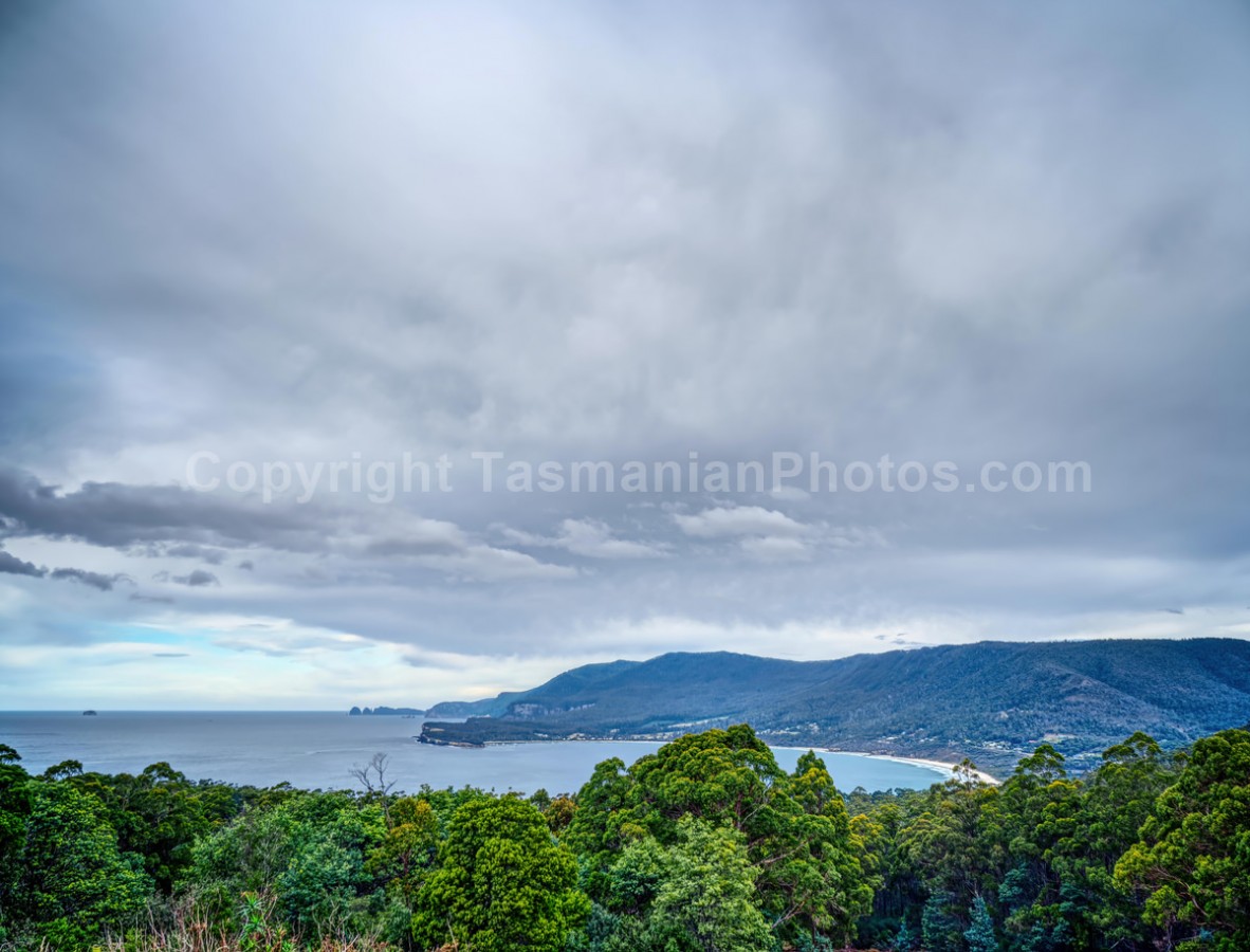 Pirates Bay from the lookout at EagleHawk Neck, Tasmania. (martin chambers: tasmanianphotos.com) (17/07/17) : Pirates-Bay-Tasmania_20170717-205721