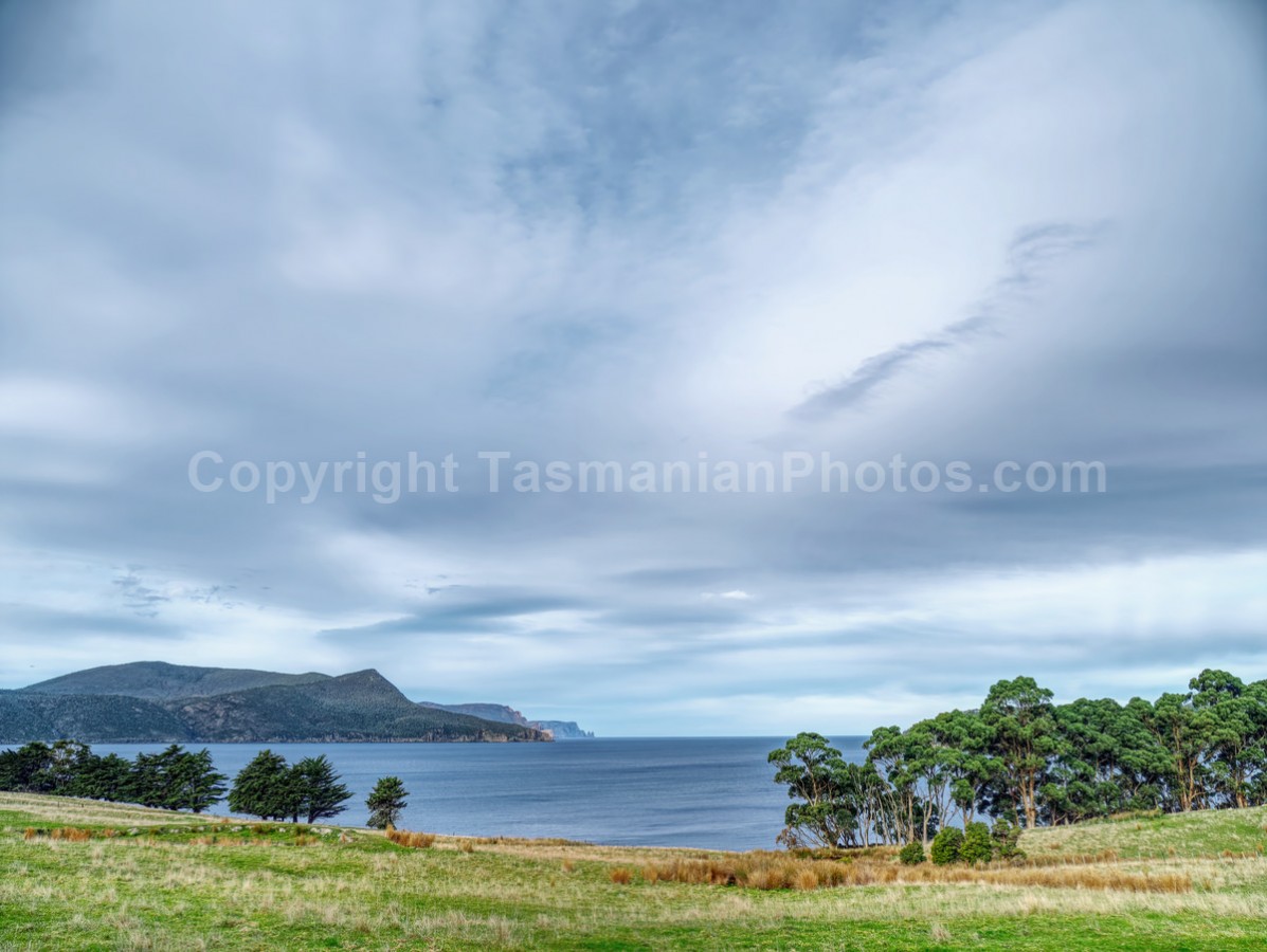 View on the road to the Remarkable Caves in Southern  Tasmania. (martin chambers: tasmanianphotos.com) (17/07/17) : Remarkable-Caves-Tasmania_20170717-205719