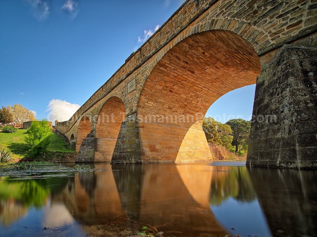 Richmond Bridge in Richmond, Tasmania.  Oldest bridge in Australia. (martin chambers: tasmanianphotos.com) (01/10/20) : Richmond-Bridge-Tasmania_20201001-171943