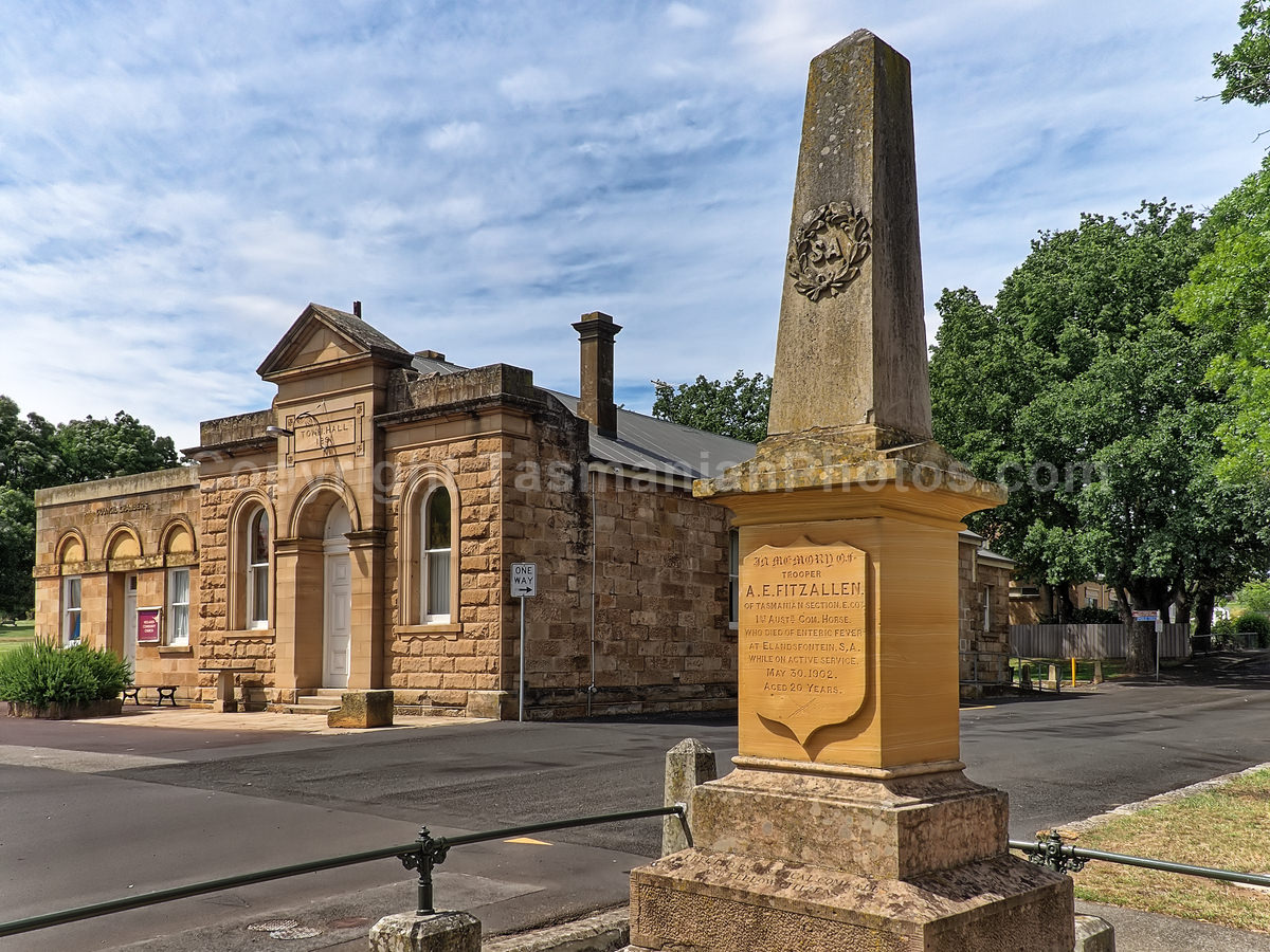 Ross Town Hall and the Ross War Memorial. (martin chambers: tasmanianphotos.com) (22/01/21) : Ross-Town-Hall-War-Memorial-Ross-Tasmania_20210122-145101