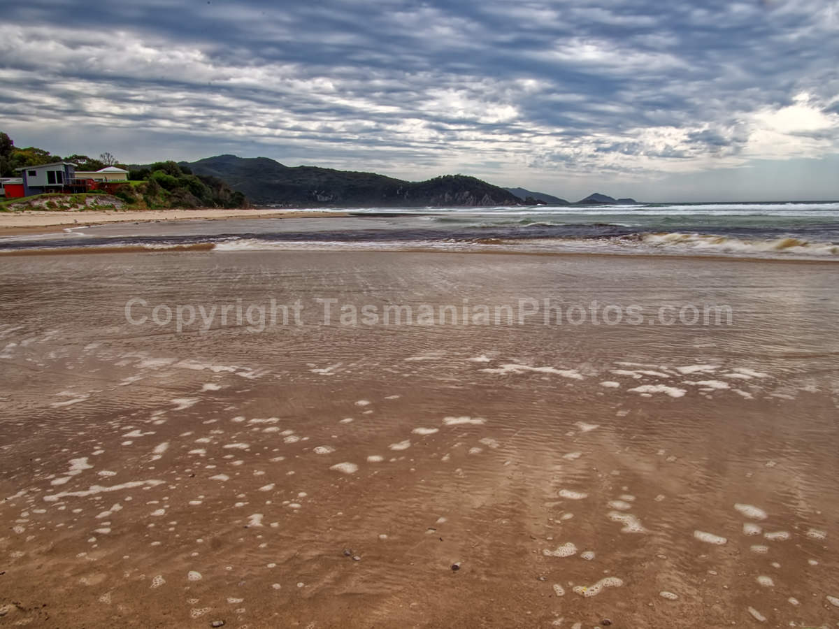 Sisters Beach on the North West Coast, Tasmania. (martin chambers: tasmanianphotos.com) (03/10/20) : Sisters-Beach-Tasmania_20201003-085101