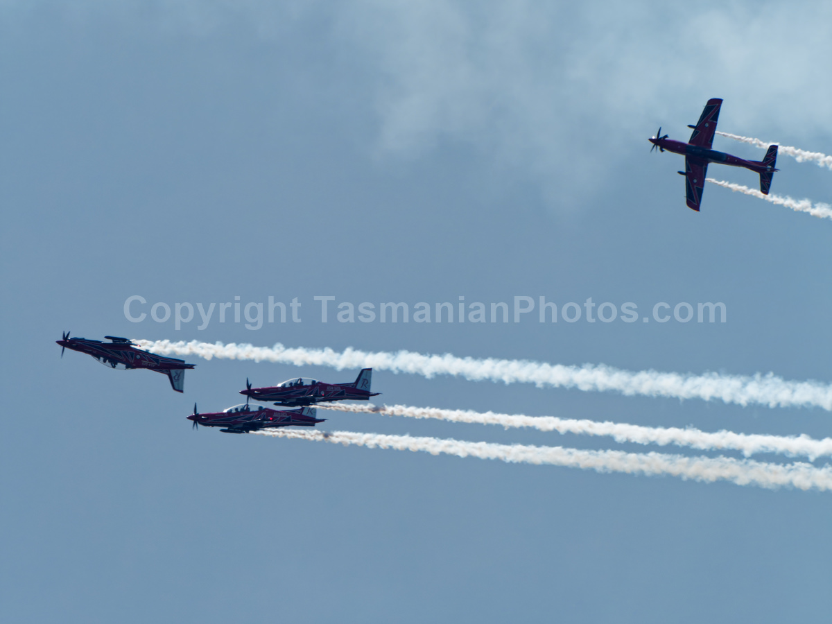 The Roulettes flying over Hobart for the Royal Regatta. (martin chambers: tasmanianphotos.com) (06/02/21) : The-Roulettes-Hobart-Regatta-Tasmania_20210206-192846