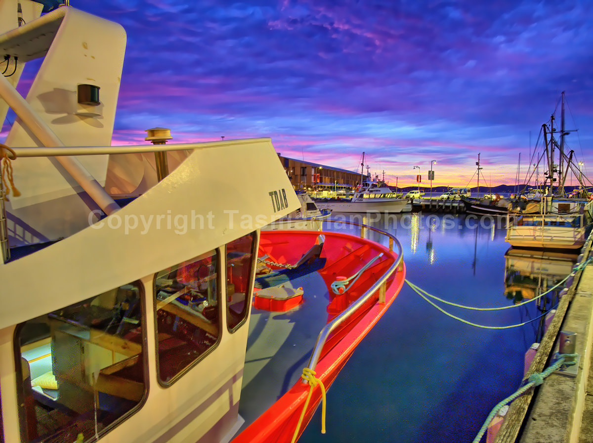 Victoria Dock at Sunrise. Hobart, Tasmania.  (martin chambers: tasmanianphotos.com) (28/06/19) : Victoria-Dock-Hobart-Tasmania_20190628-145148